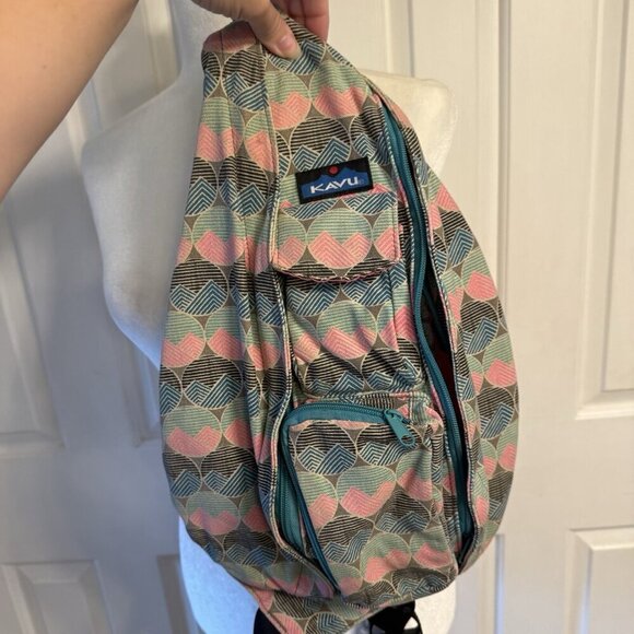 Kavu Rope Sling Bag Pink Teal Geometric Print Multiple Zipper Pockets - Picture 11 of 15